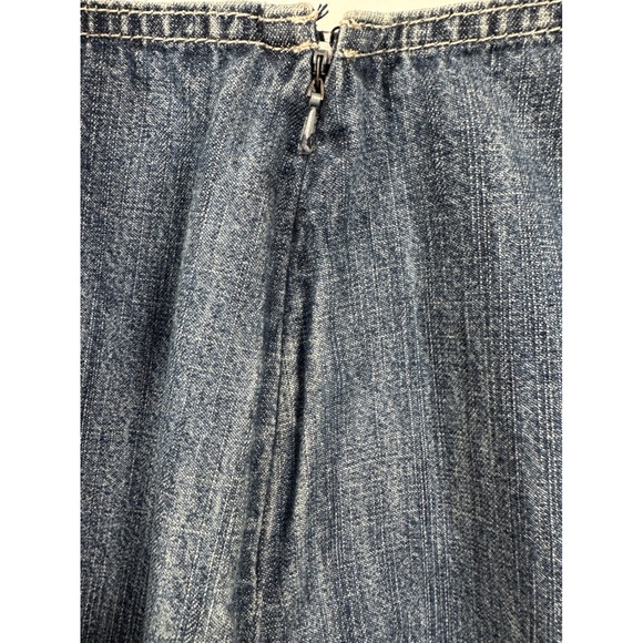 Access Liz Claiborne Womens Blue Denim A Line Skirt Size 6 Embroidered Hem - Picture 9 of 9